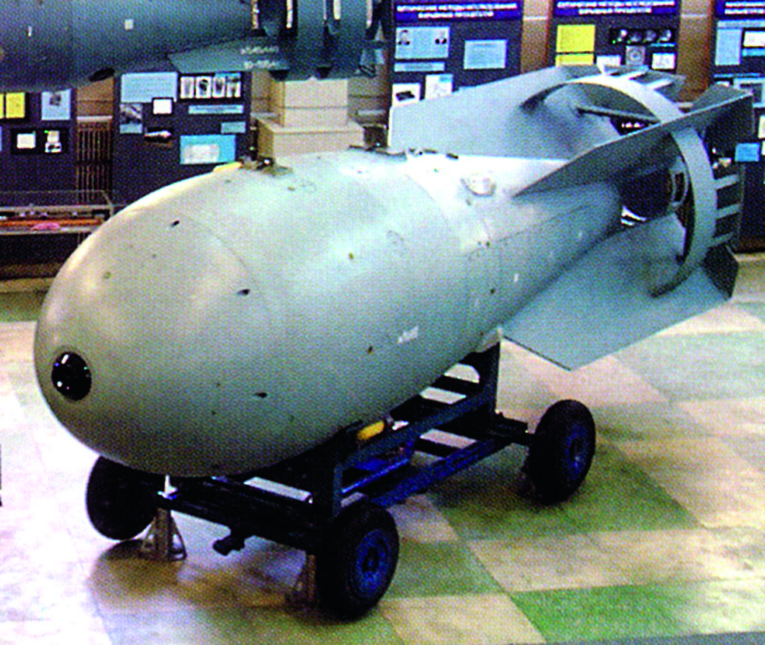 Есть ли водородная бомба. РДС-6с первая Советская водородная бомба. Водородная бомба РДС-6. Первая водородная бомба СССР РДС 6с. Водородная бомба Сахарова 1953.