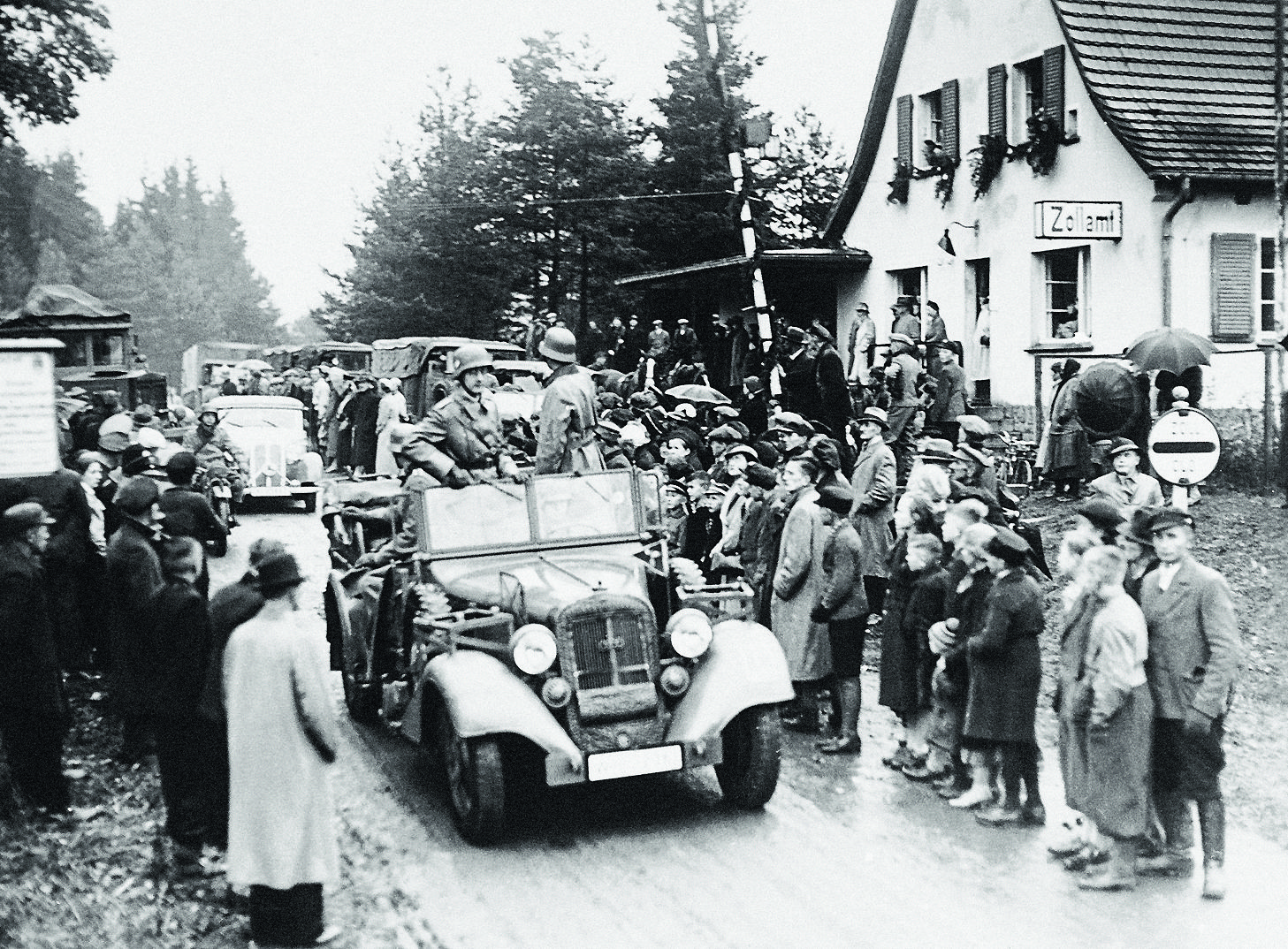 Wehrmacht-in-Sudetenland-1938.jpg
