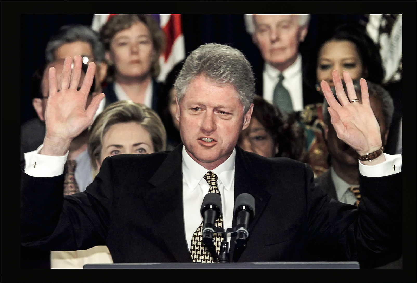 16 дек 2000 В Соединённых Штатах Америки начинается процесс импичмента президента Билла Клинтона.png
