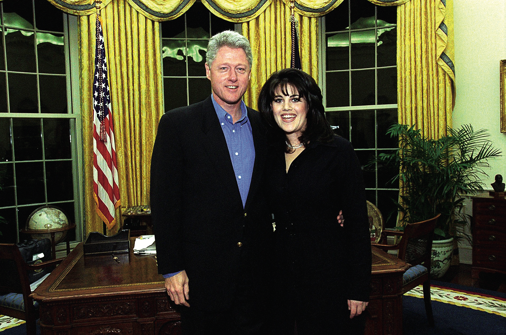 1920px-Bill_Clinton_and_Monica_Lewinsky_on_February_28,_1997_A3e06420664168d9466c84c3e31ccc2f.png