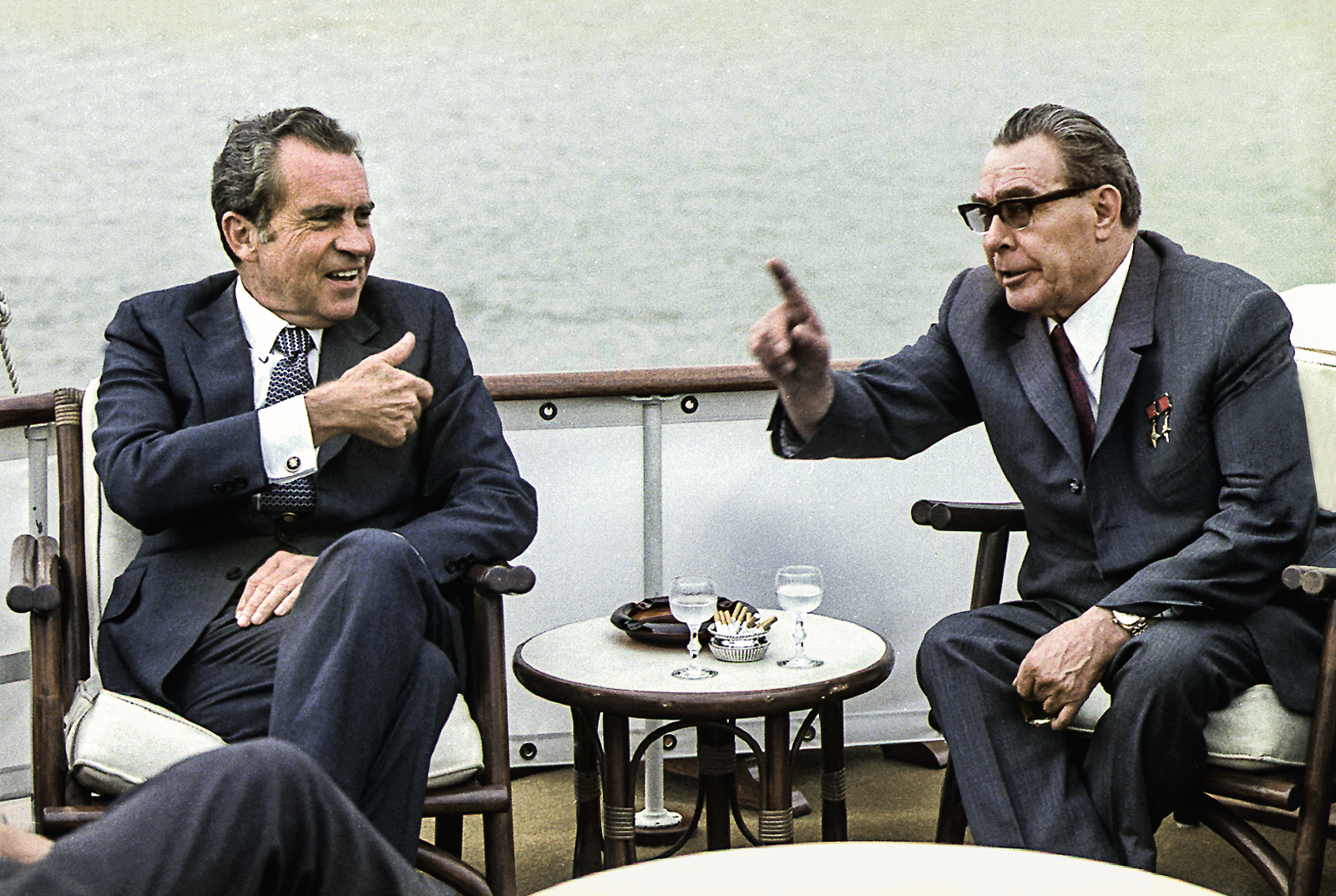 Richard_M._Nixon_and_Leonid_Brezhnev_aboard_the_Sequoia_-_NARA_-_194518.png