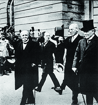 Клемансо_Вильсон_Ллойд_Джорж_Версальский_мир_1919_soder.png