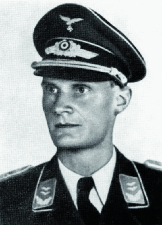 Харро Шульце-Бойзен.png